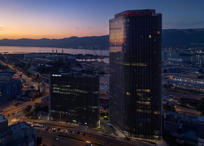 Готель Ac By Marriott 4*